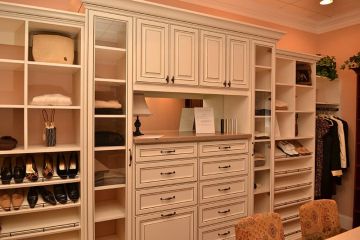 Dress Comfortably Custom Closet Seating Options