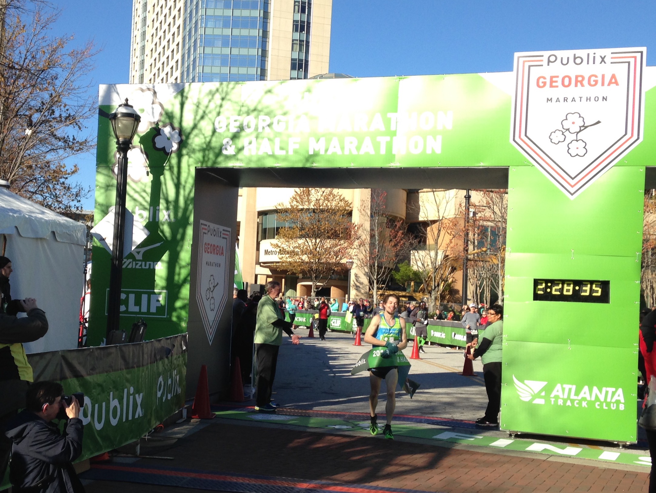 Nearly 9,000 Conquer Cool, Breezy Conditions at 2017 Publix Georgia Marathon & Half Marathon