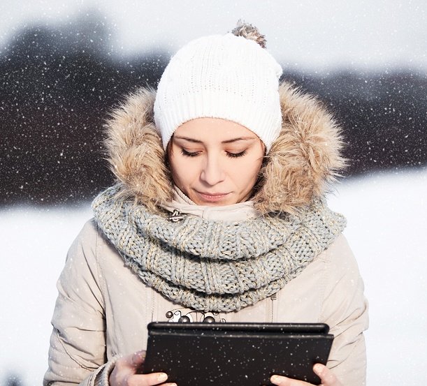 Consumer behavior and seasonal advertising Consumer behavior and seasonal advertising