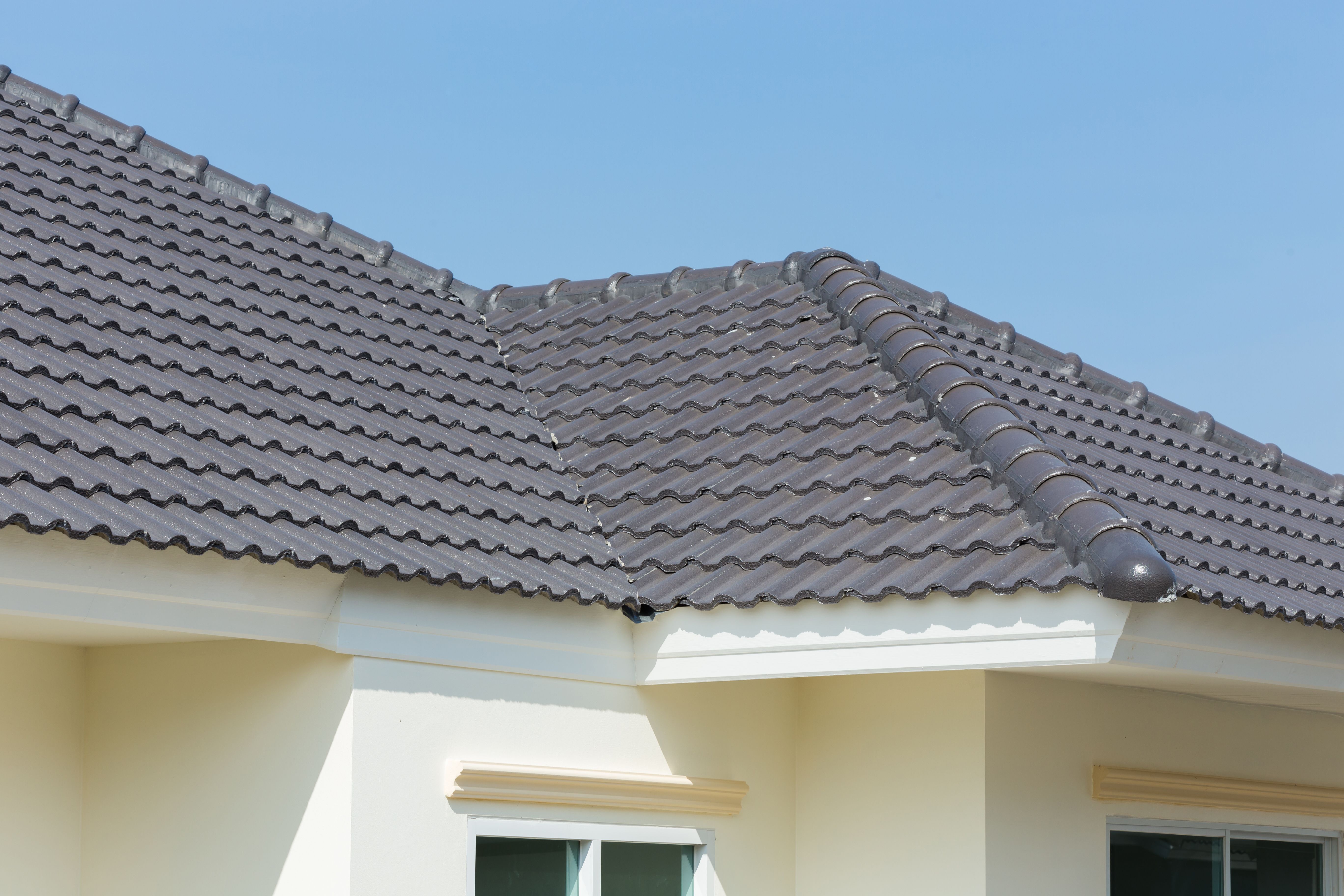 5 Roofing Maintenance Tips: Get Your Home Summer Ready